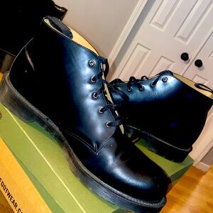 Men’s Dr. Martin boots